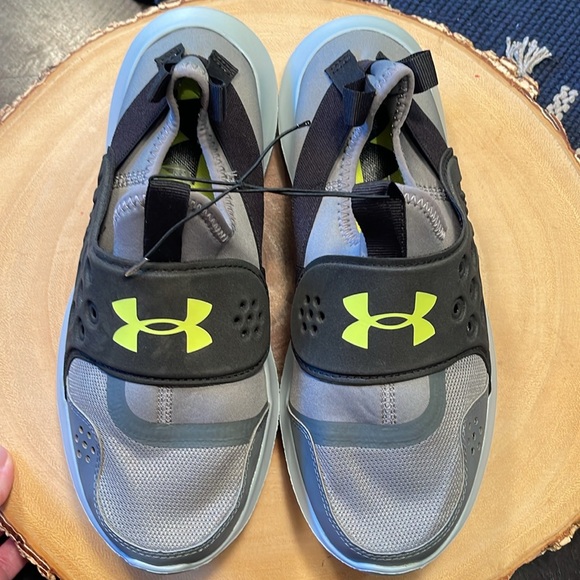 Under Armour slip on foam shoes, NWOT size 7Y gray, and black - Picture 7 of 11